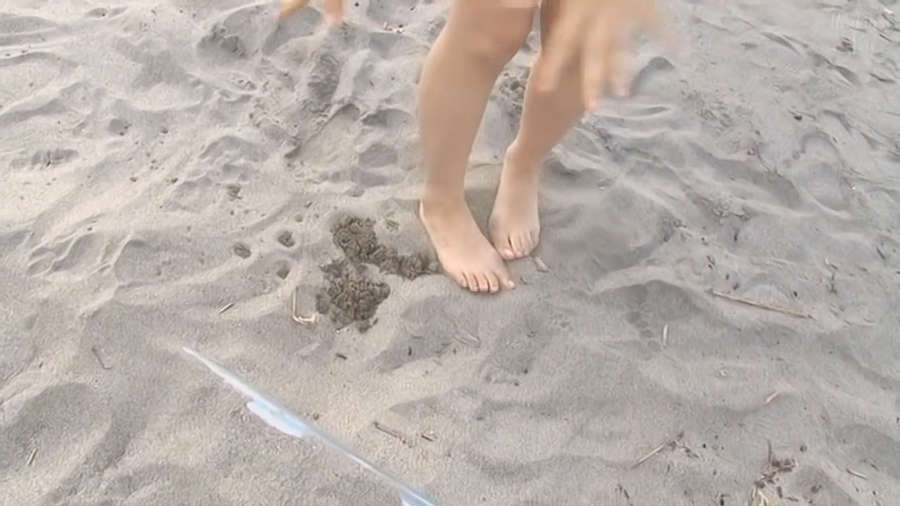 Momoko Tsugunaga Feet