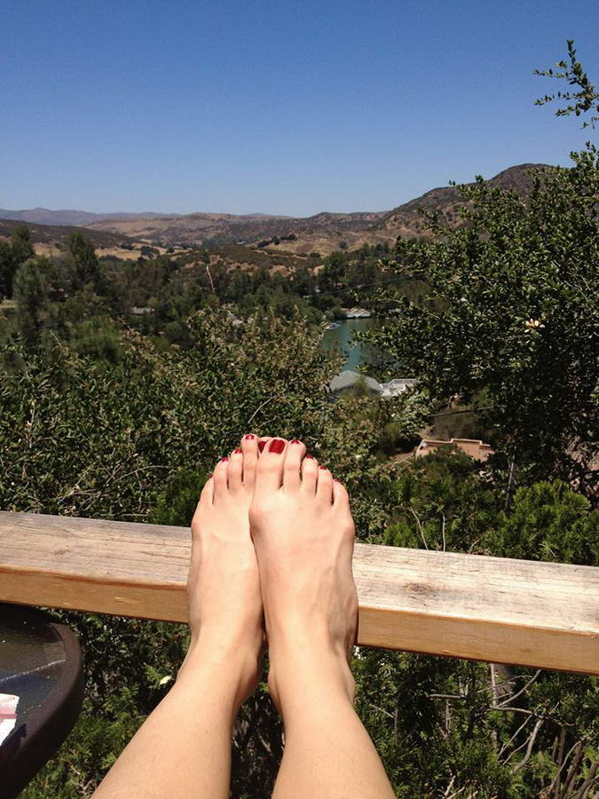 Anna Mercedes Morris Feet