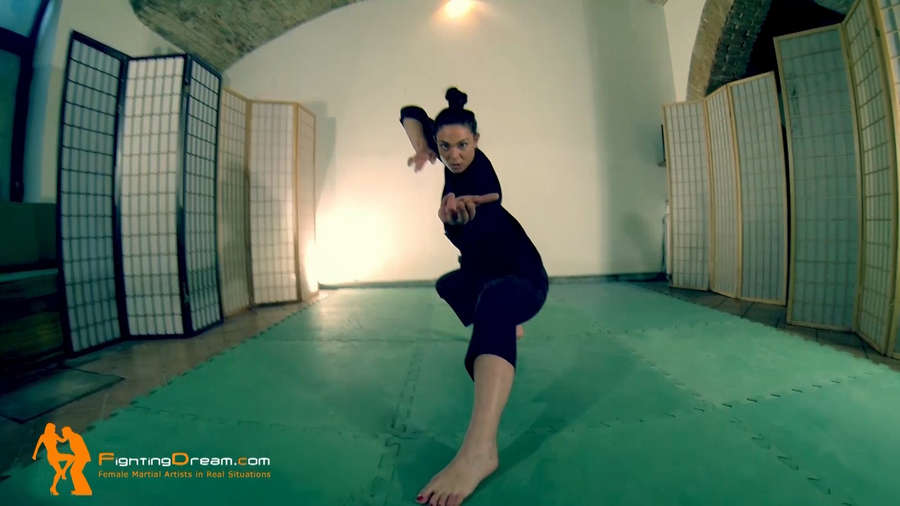 Aura Rolenzetti Feet