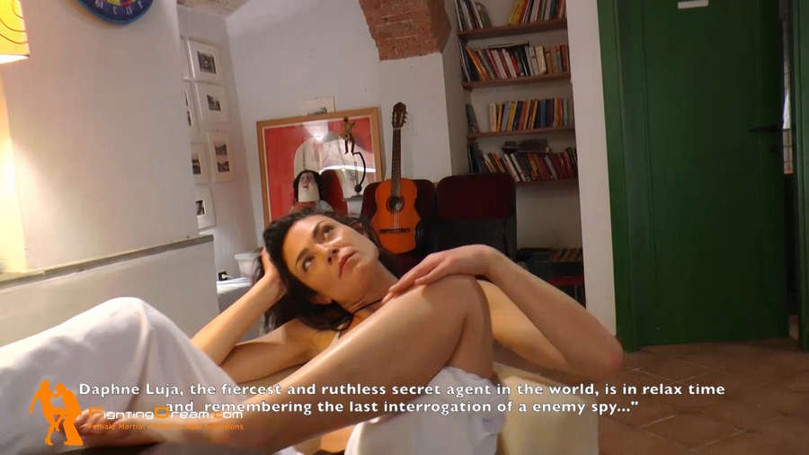 Aura Rolenzetti Feet