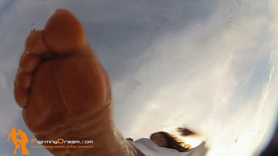 Aura Rolenzetti Feet