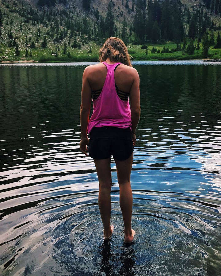 Brita Sigourney Feet