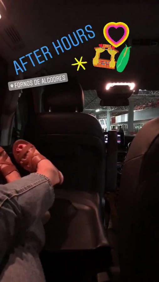 Carminho Feet