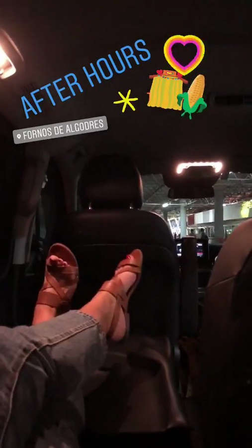 Carminho Feet