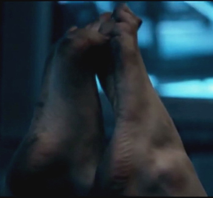 Caroline Polachek Feet