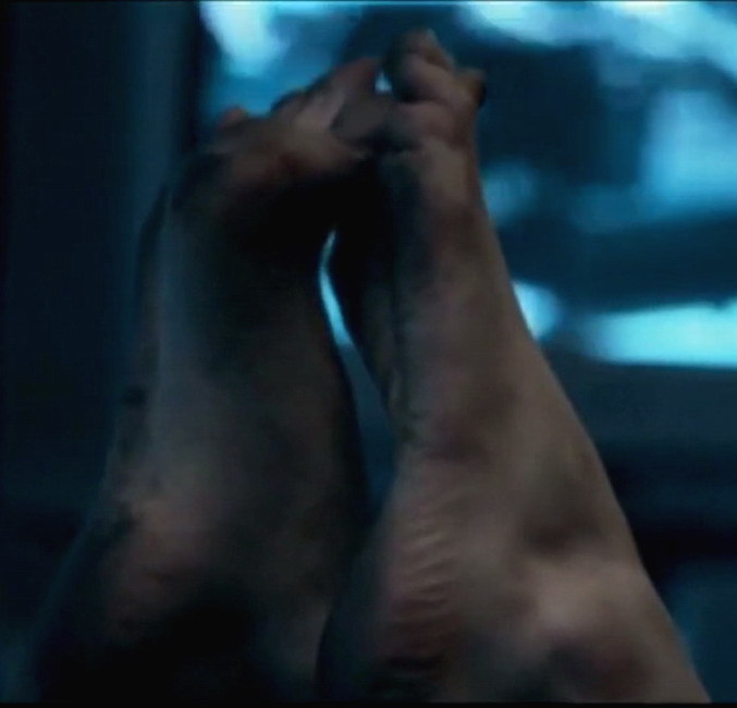 Caroline Polachek Feet