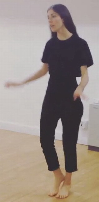 Caroline Polachek Feet