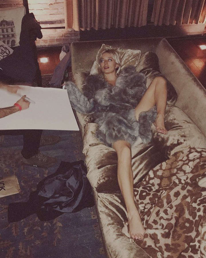 Caroline Vreeland Feet
