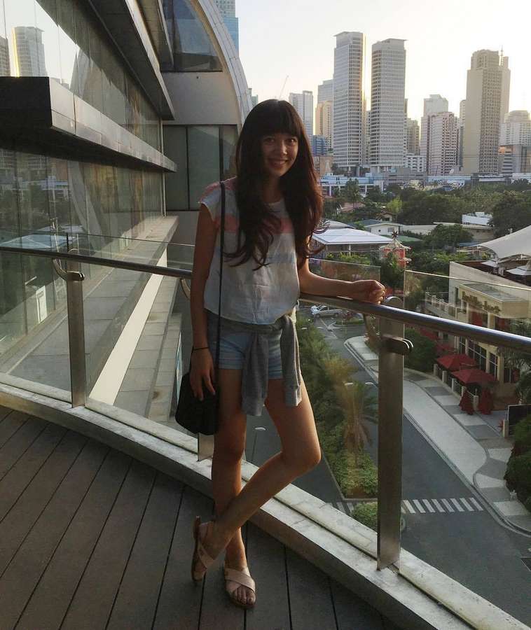 Charlotte Nicdao Feet