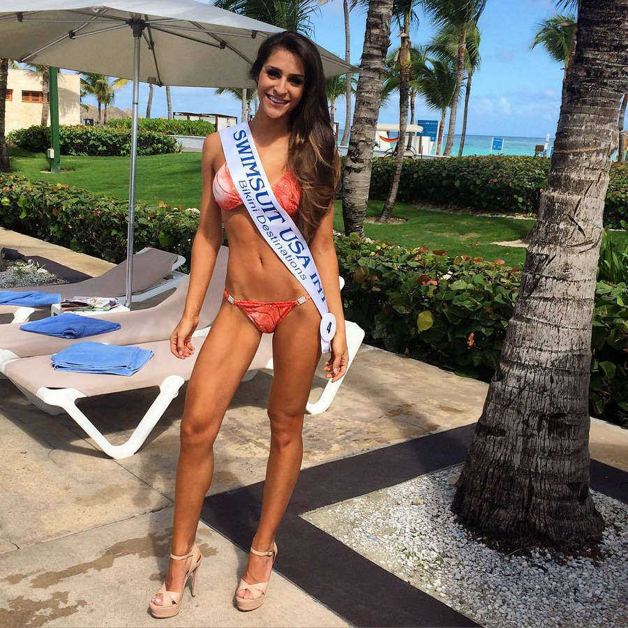 Claire Arceneaux Feet