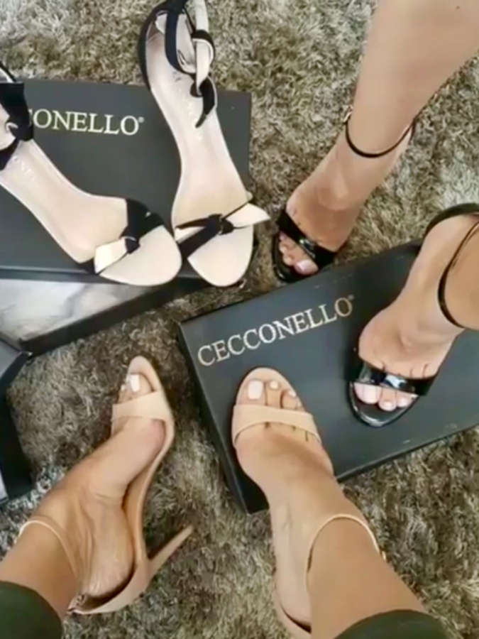 Claudia Citroni Feet