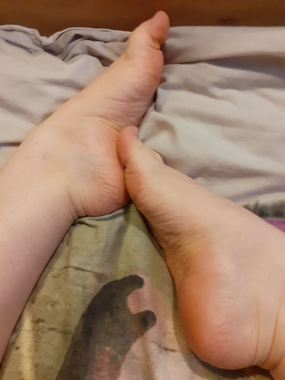 Cutesykay My Moisturized Footsies