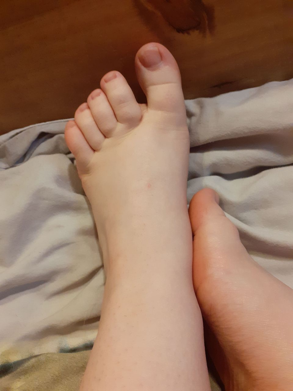 Cutesykay My Moisturized Footsies