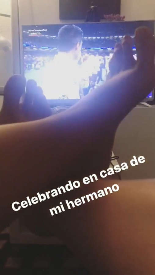 Dafne Fernandez Feet