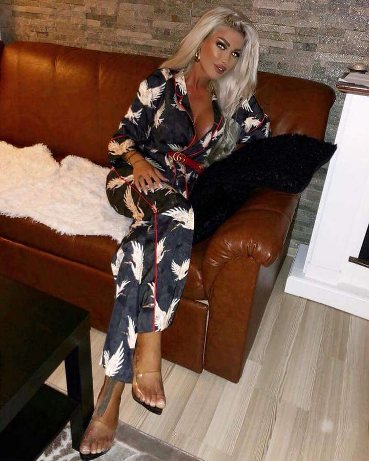 Elena Loredana Chiva Feet