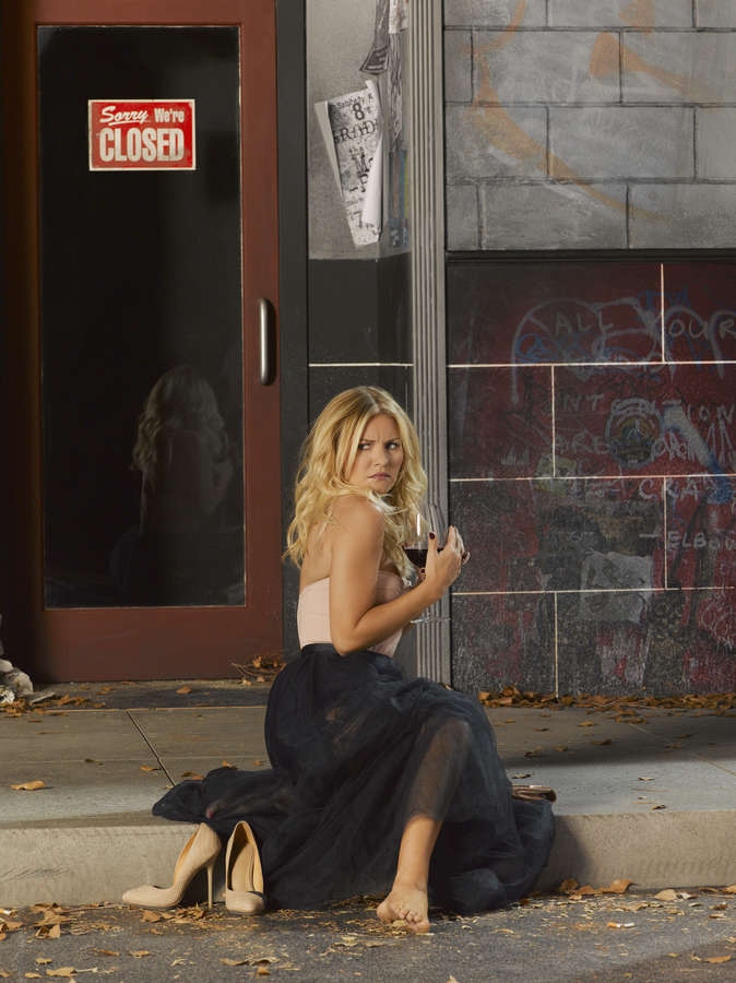 Elisha Cuthbert Feet