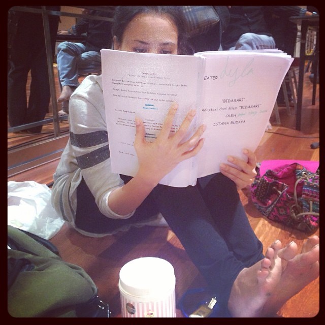 Fathia Feet (4 photos)