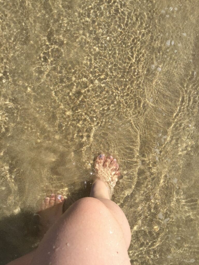 Feetlady Beach (4 photos)