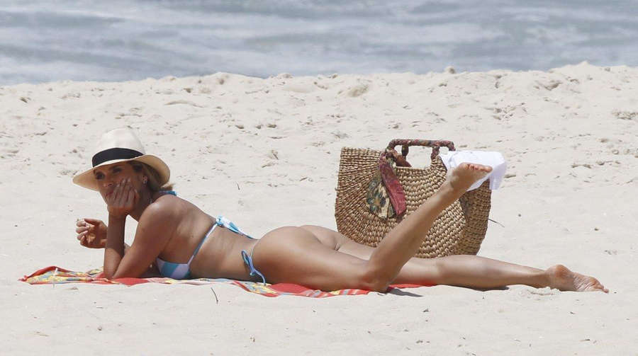 Flavia Alessandra Feet