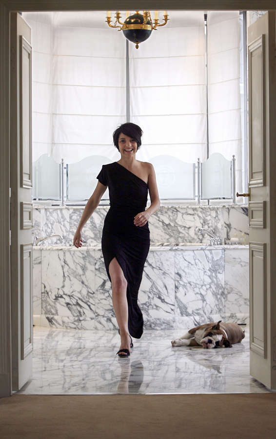 Florence Foresti Feet