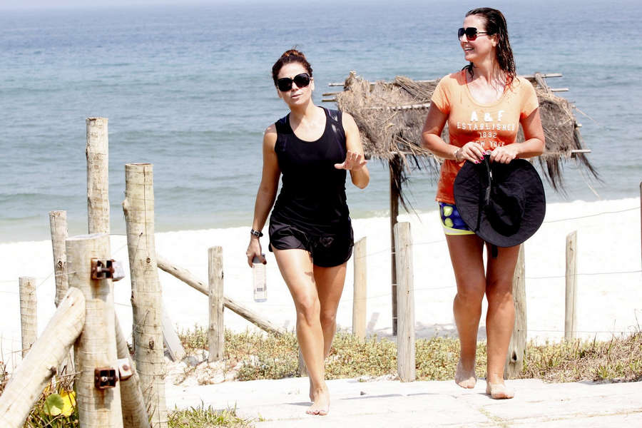 Giovanna Antonelli Feet