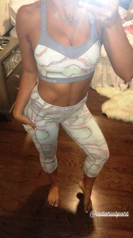 Jade Chynoweth Feet
