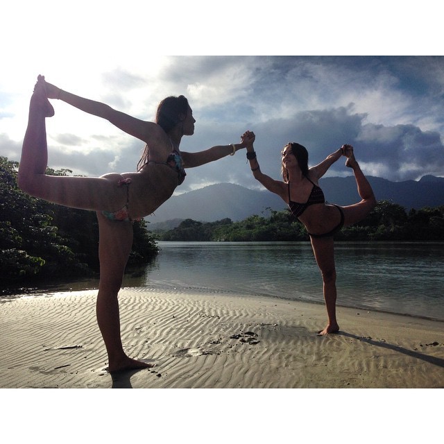 Julia Oristanio Feet