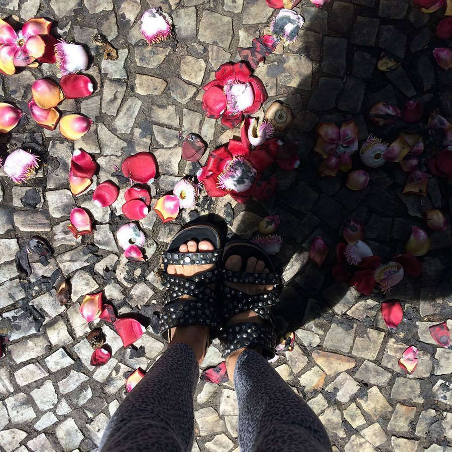 Julia Oristanio Feet