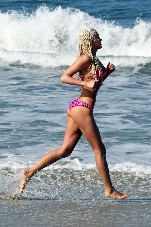 Karissa Shannon Feet