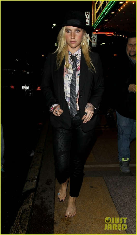 Kesha Feet