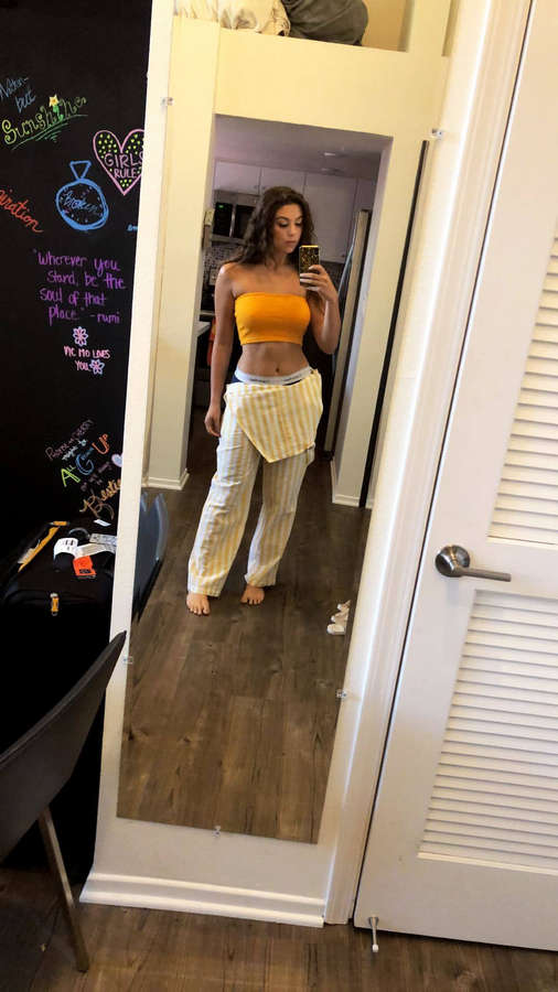 Kira Kosarin Feet