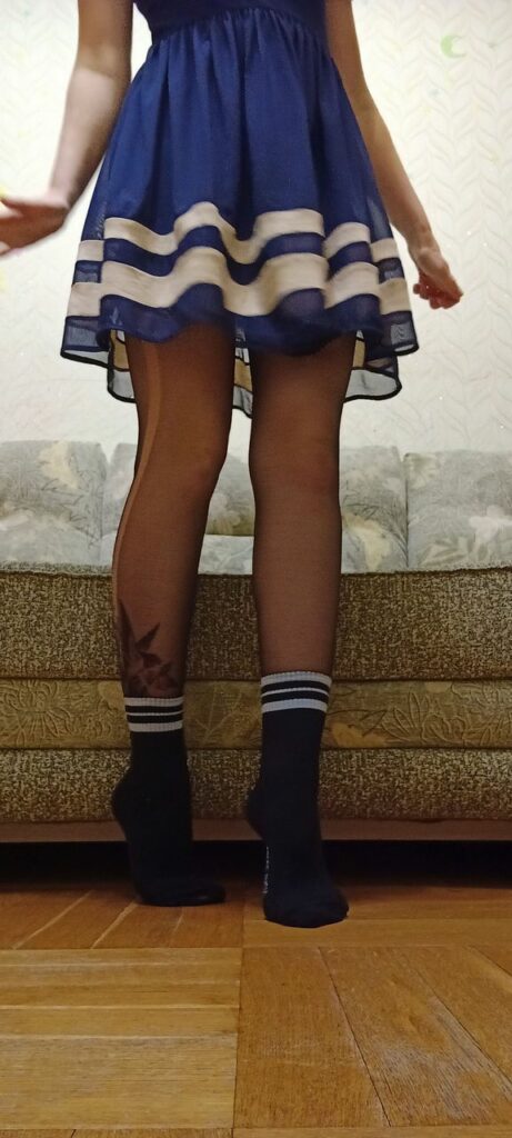 Lanitka Hello (3 photos)