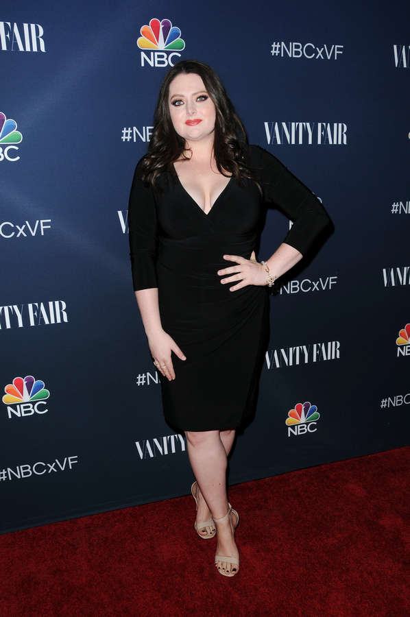 Lauren Ash Feet