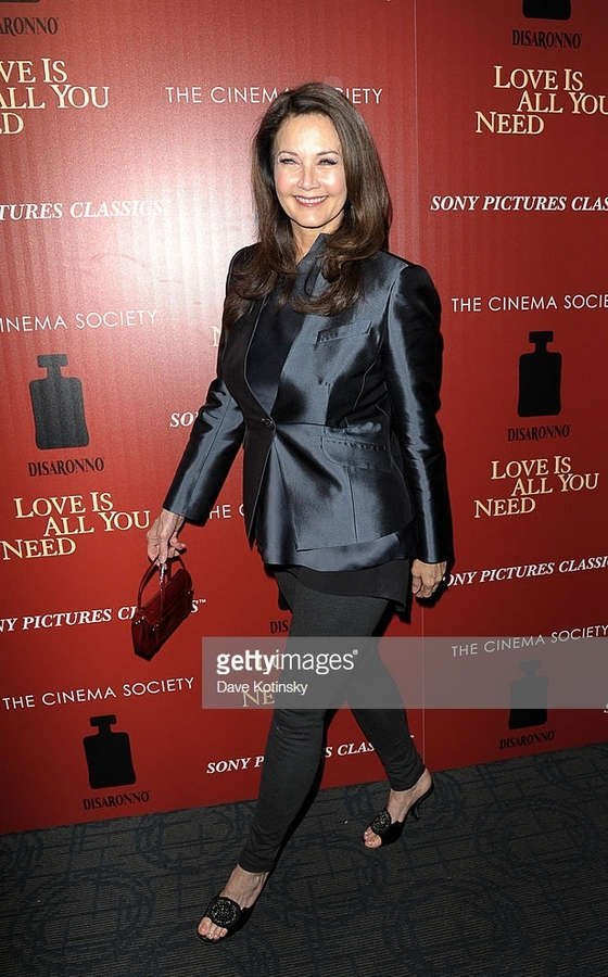 Lynda Carter Feet