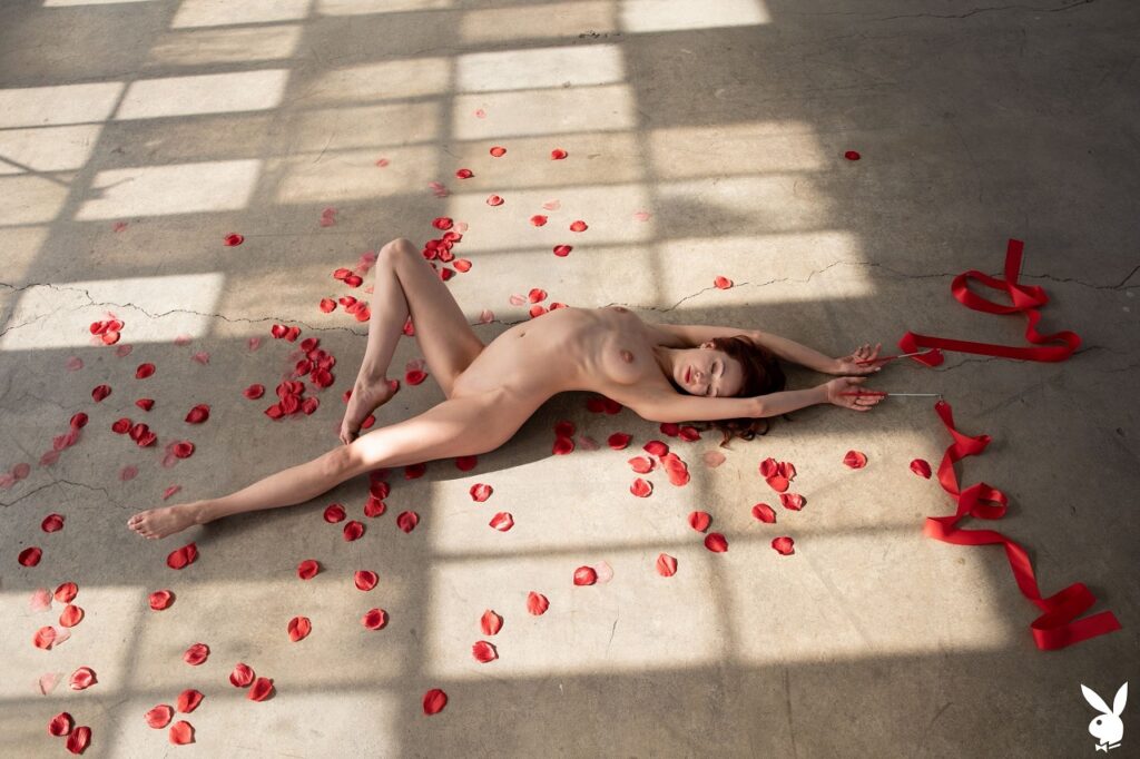 Madeline Amour Feet (8 photos)