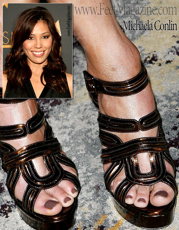 Michaela Conlin Feet