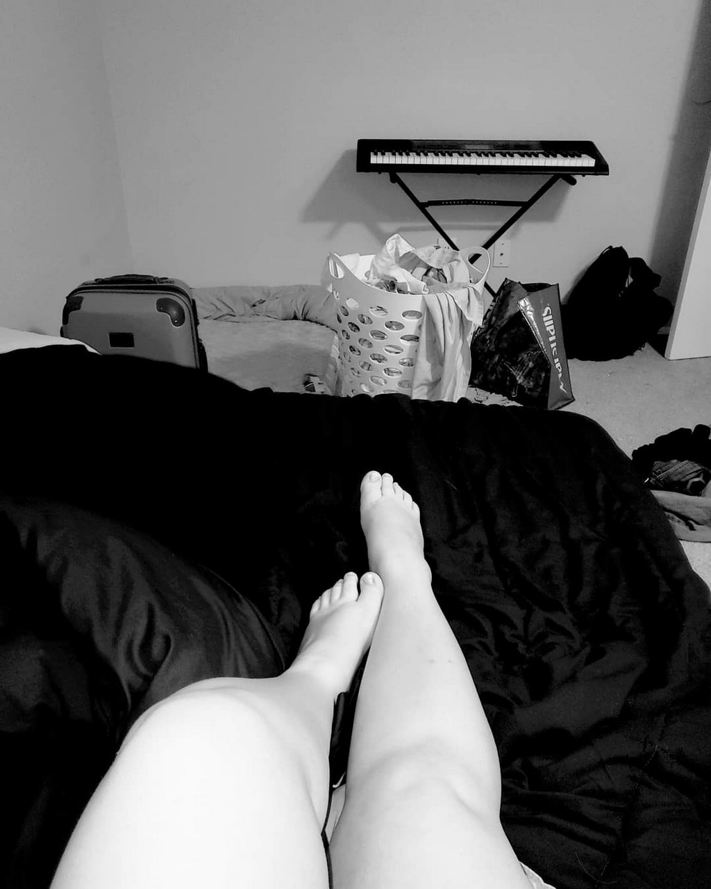 Minniesjellybeantoes Black And White