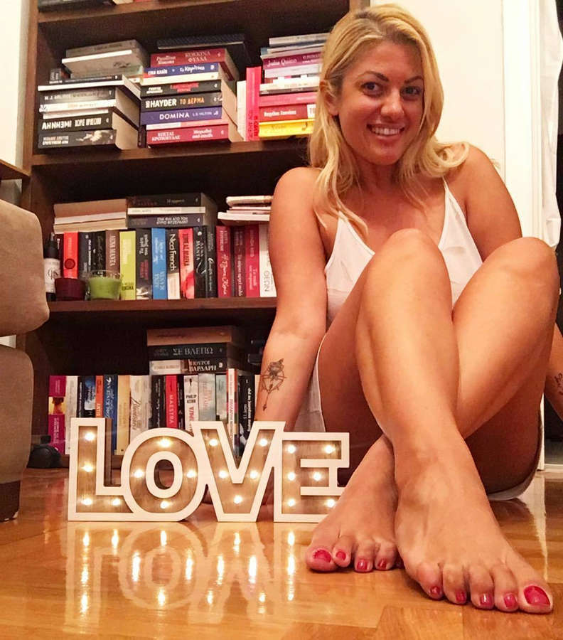 Nancy Paradeisanou Feet