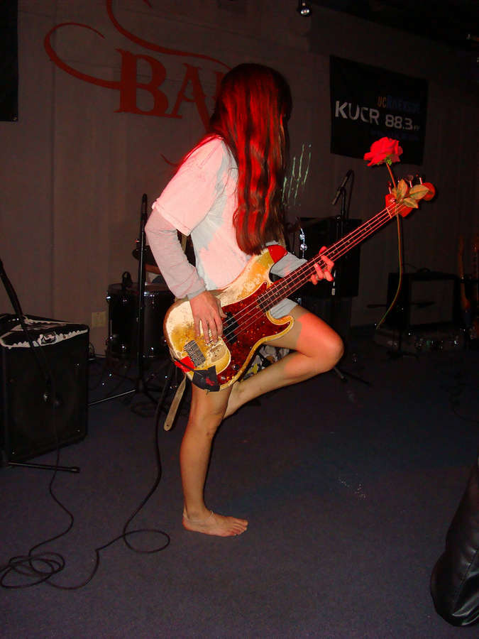 Paz Lenchantin Feet