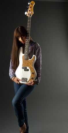 Paz Lenchantin Feet