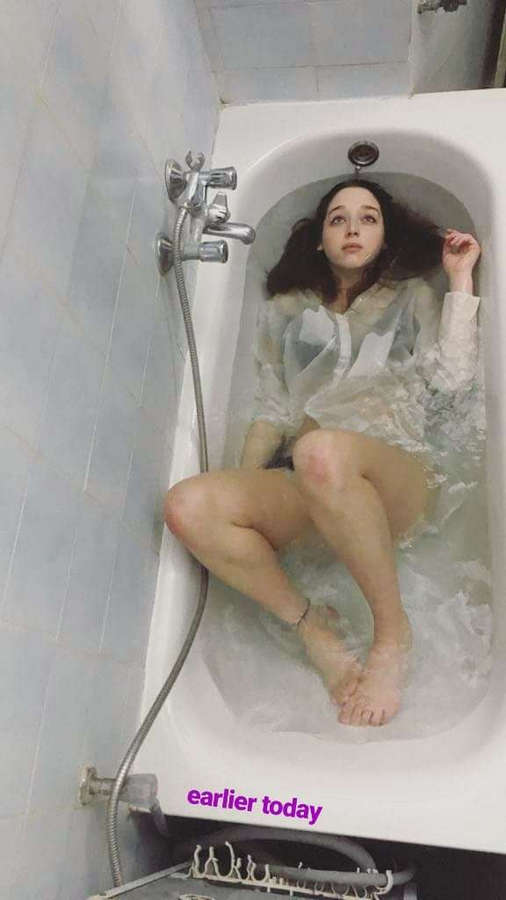 Podlovics Laura Feet