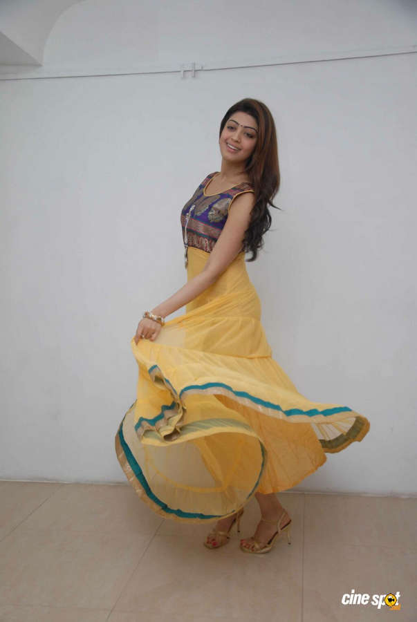 Pranitha Feet