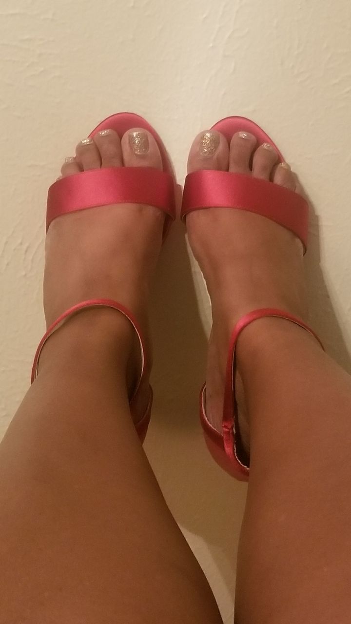 Pretty Brown Feet Red Hot