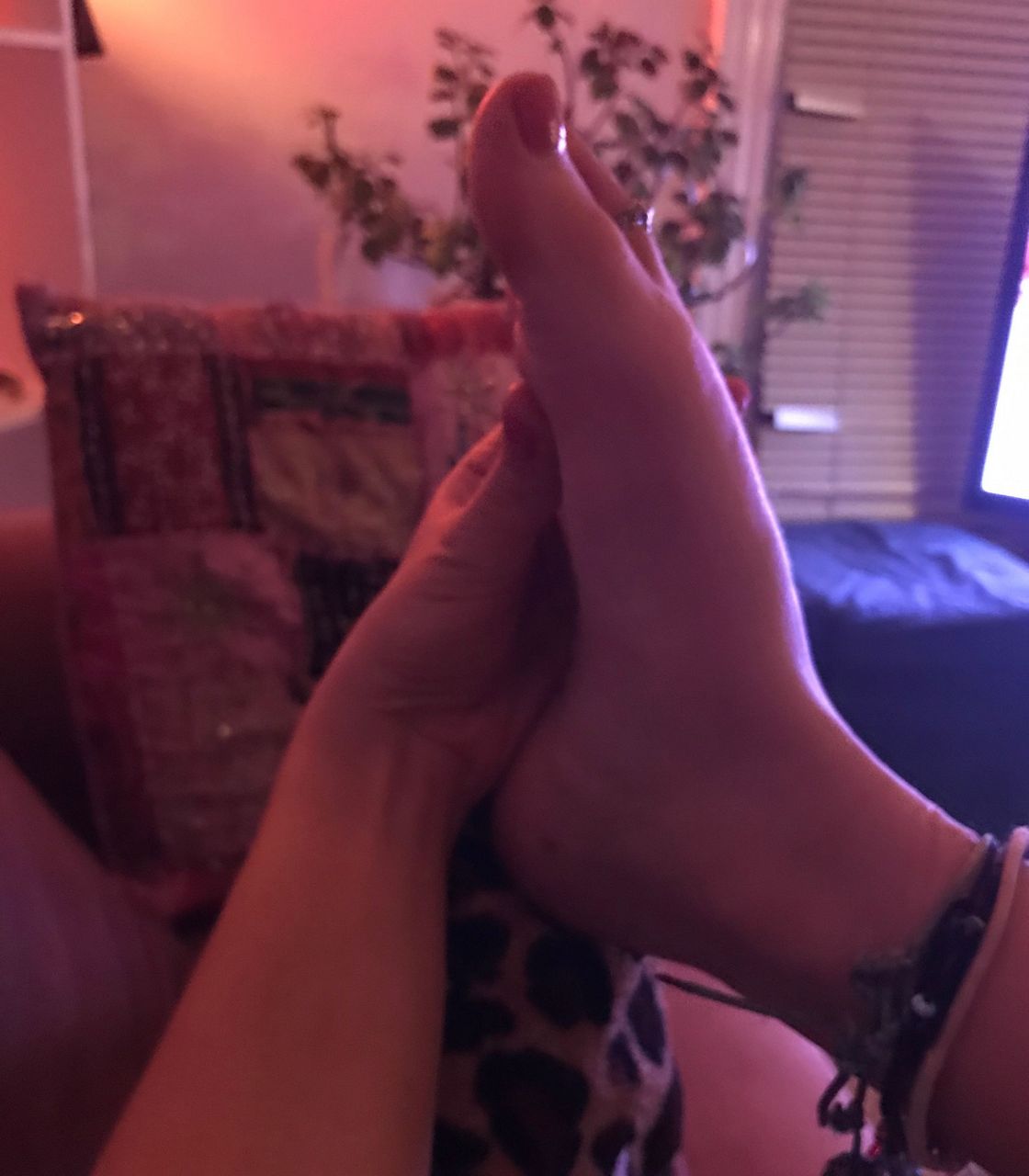 Raspberry Tootsies420 Bare Feet Are The Best Shoes Xx