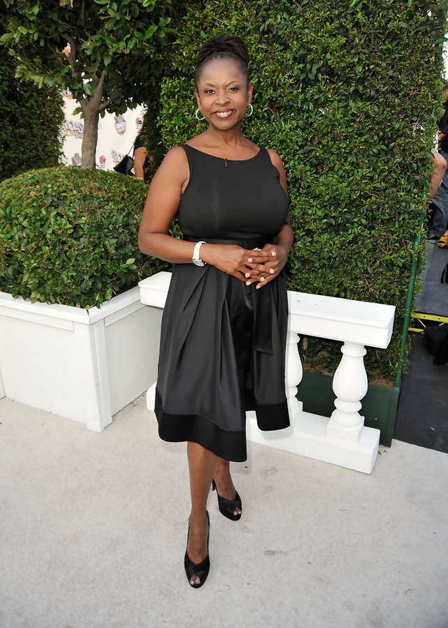 Robin Quivers Feet