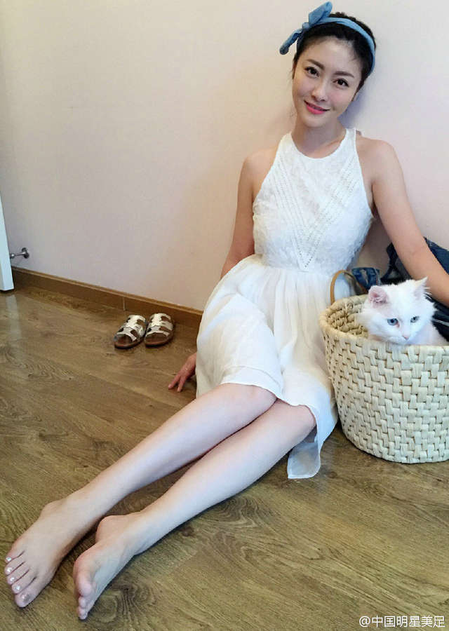 Rui Zhu Feet