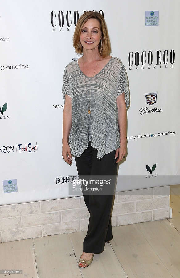 Sharon Lawrence Feet
