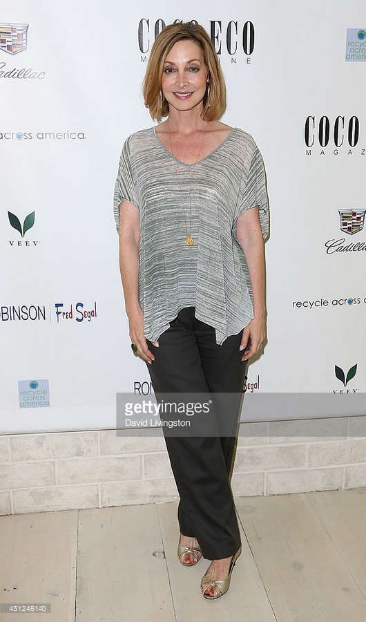 Sharon Lawrence Feet