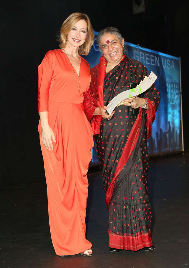 Sharon Lawrence Feet