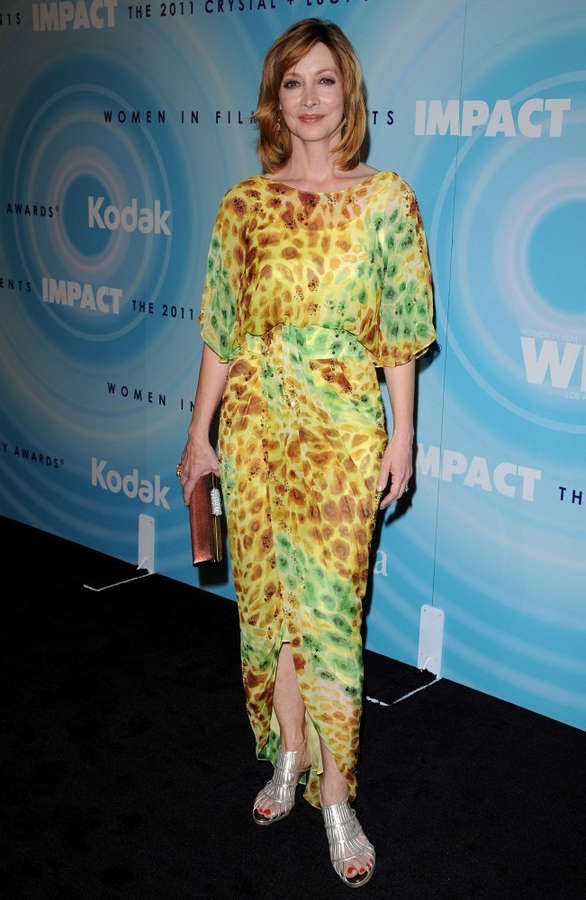 Sharon Lawrence Feet